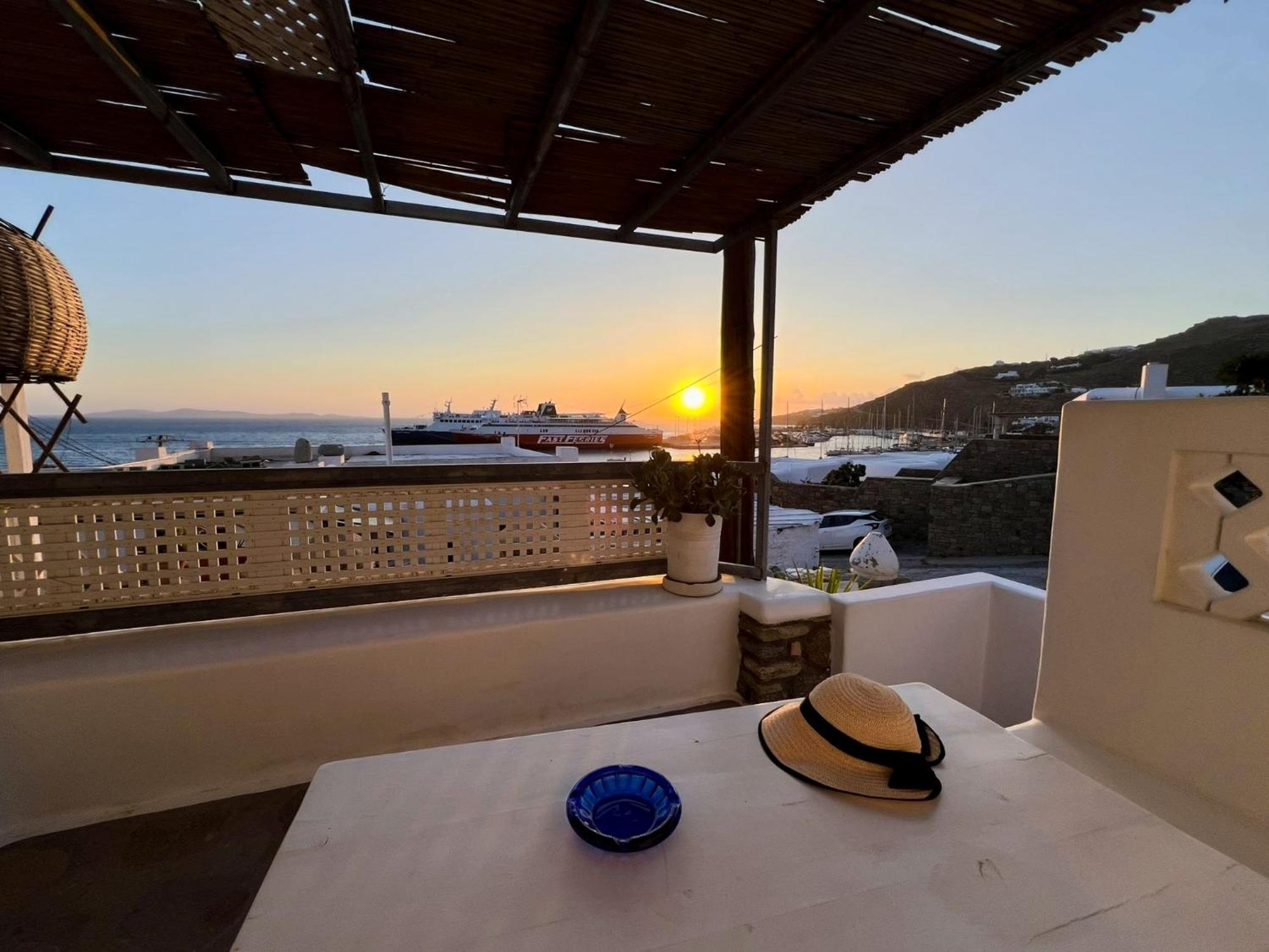 Mykonos Tourlos Nests - Sea View Escape Apartman Kültér fotó